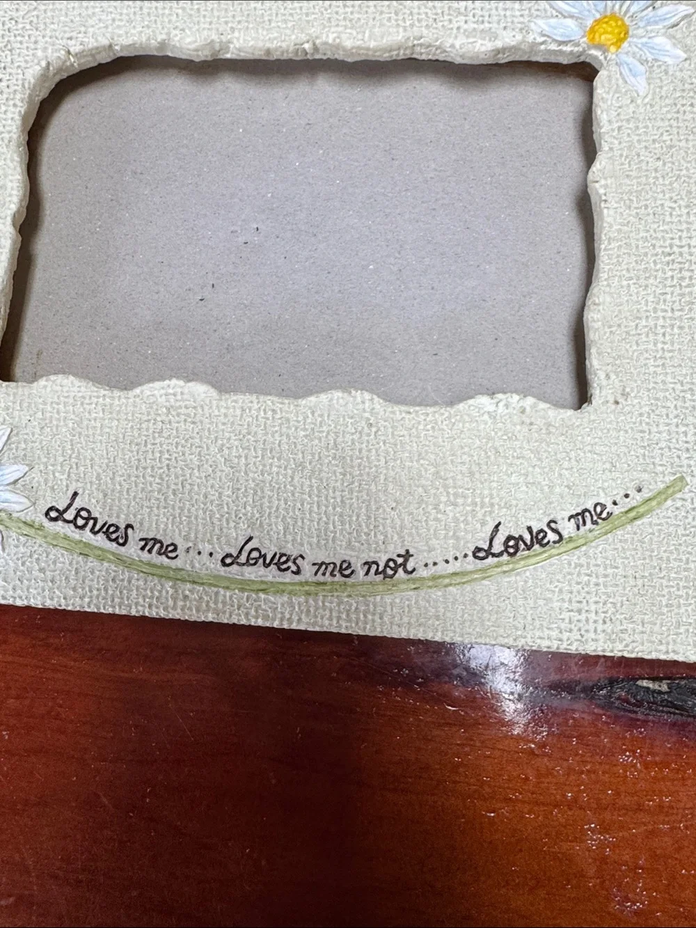 Cream Daisy Photo Frame with 'Loves Me' Accent